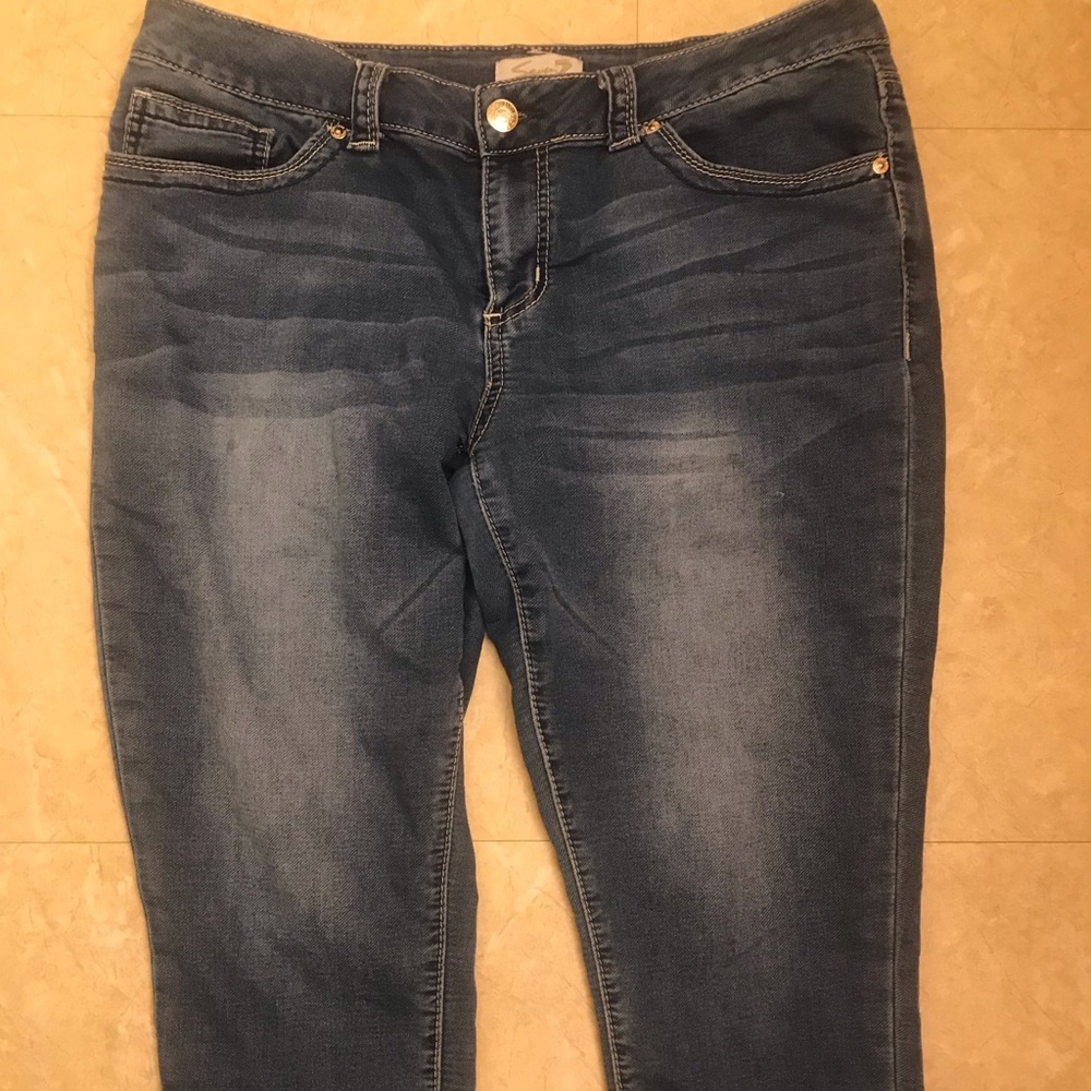 Women’s capris. Size 14. Pre owned condition